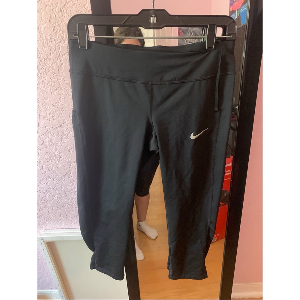 Nike Capri dri-fit leggings